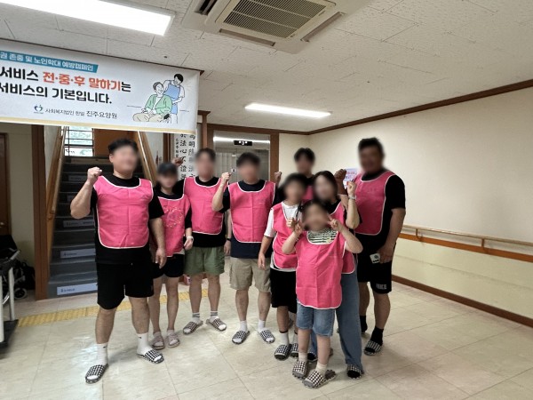 8c2bd1922018052055b0d30989a01a08_1759193278_0229.jpg